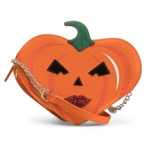 Betsey Johnson Heart Shaped Kitsch Pumpkin Shoulder Bag Purse Spooky Halloween